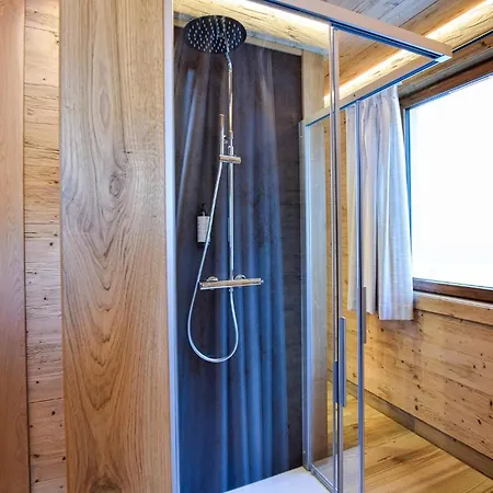 Σπίτι διακοπών Gorgeous In With Sauna